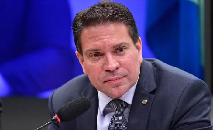 Ex-deputado Alexandre Ramagem é preso pela polícia de imigração dos EUA