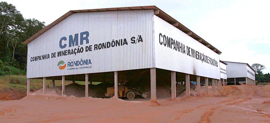 Jean Mendonça denuncia sucateamento da Usina de Calcário e alerta para prejuízos aos agricultores