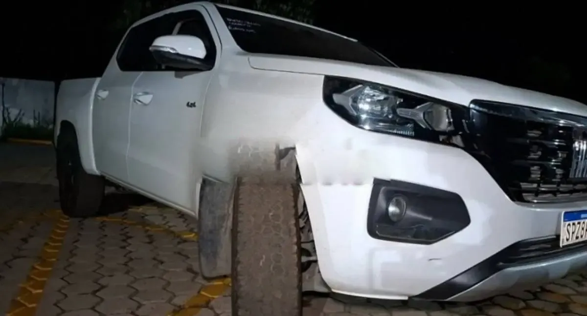 PRF recupera caminhonete roubada que cruzou o país e seria levada à fronteira