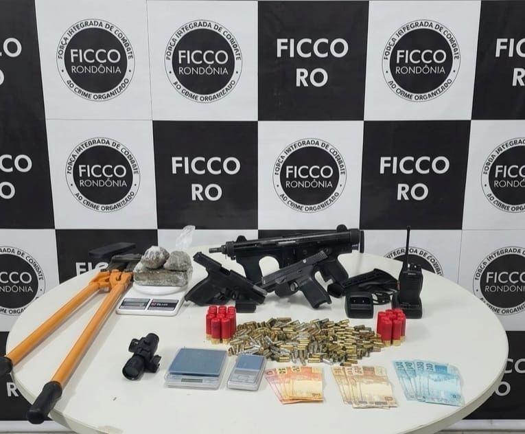 Submetralhadora e  duas pistolas são apreendidas na capital em operação das forças de segurança