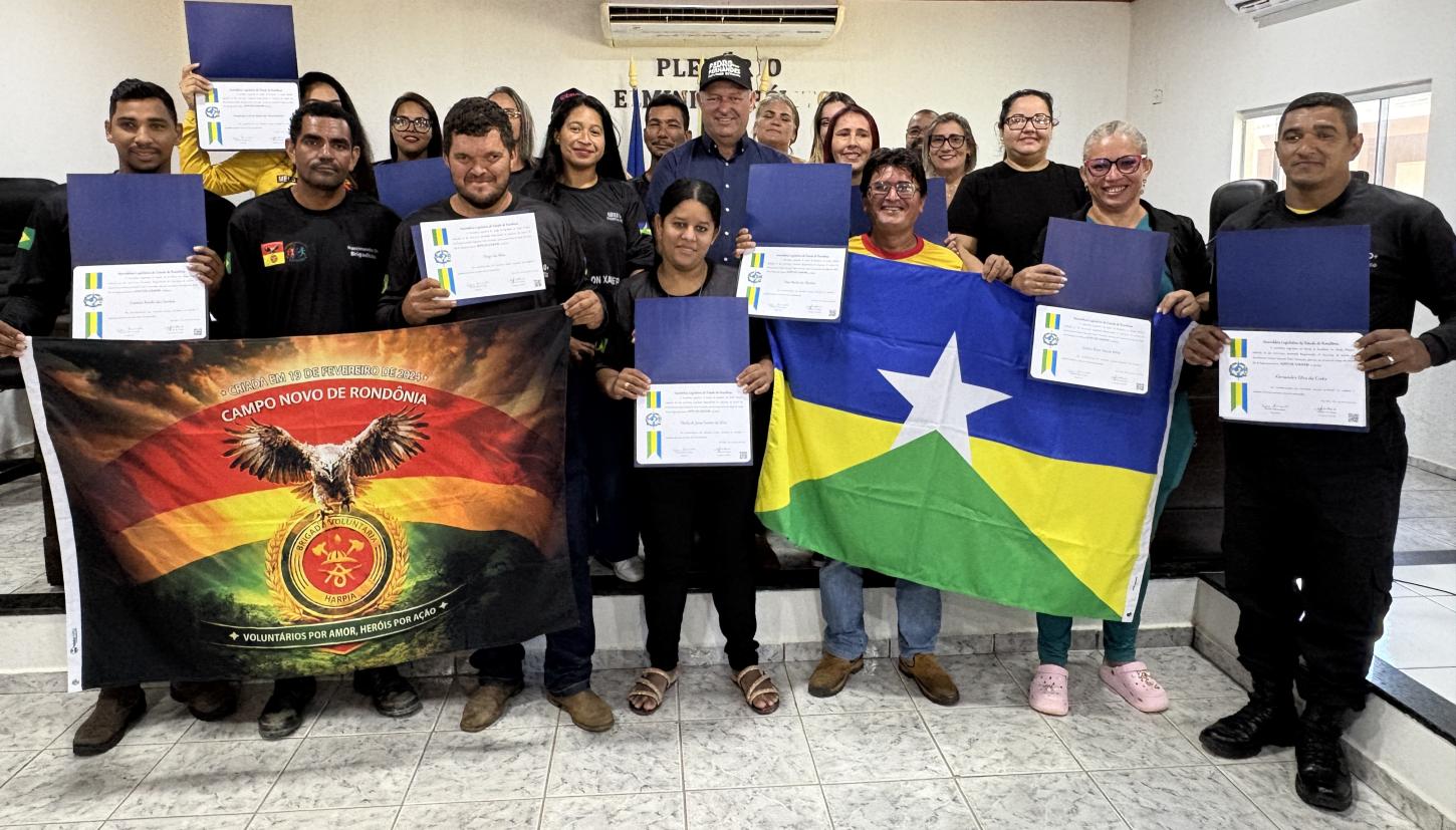 Brigada voluntária é homenageada com voto de louvor pelo deputado Pedro Fernandes