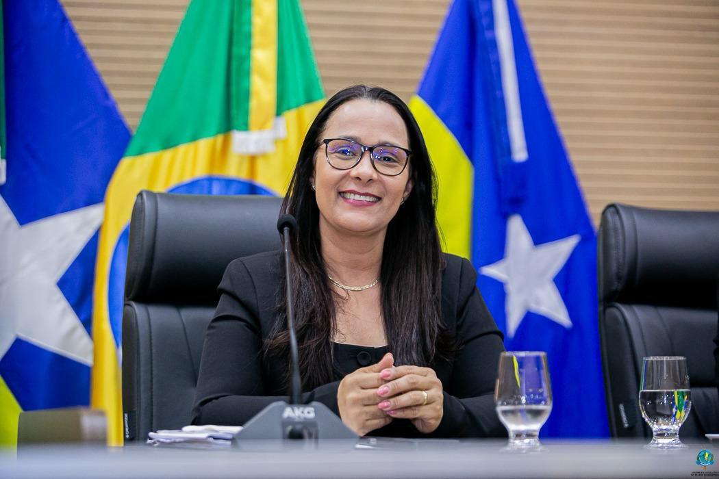 Deputada Rosangela Donadon garante R$ 100 mil para projeto social de karatê em Colorado do Oeste
