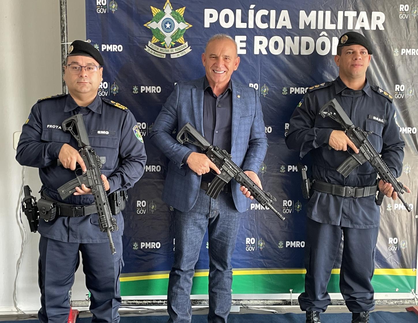 Deputado Ezequiel Neiva viabiliza fuzis israelenses para atender a Polícia Militar em Vilhena