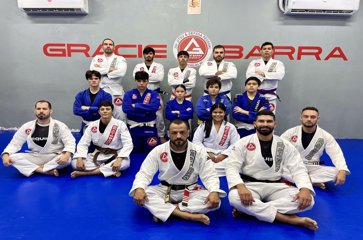 Entre técnica e emoção: Gracie Barra Porto Velho celebra graduações e campeões.