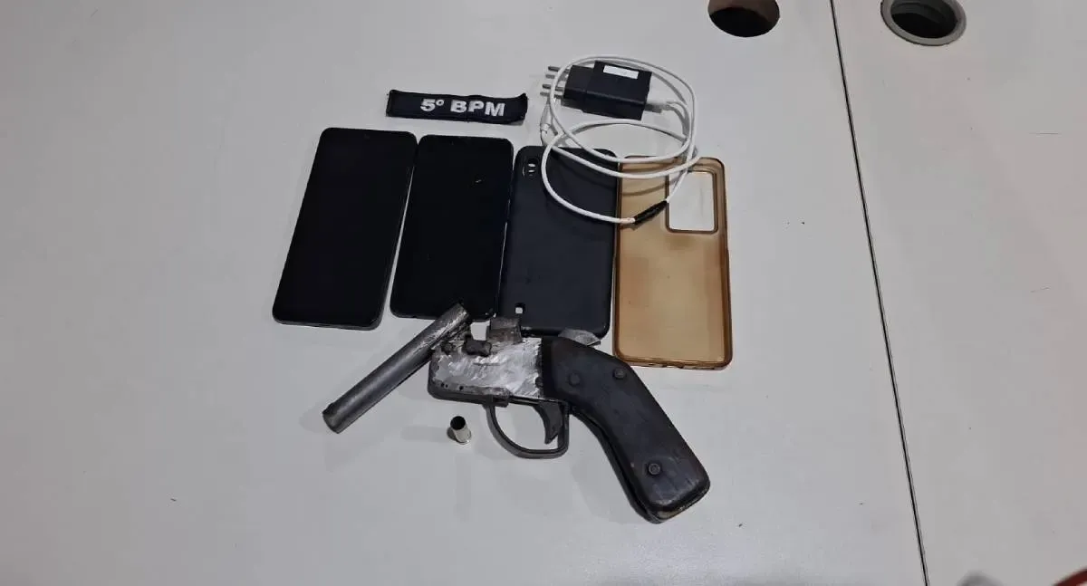 Polícia apreende adolescentes após roubo na zona leste