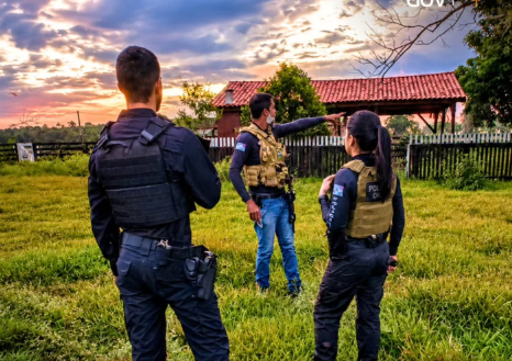 Polícia Civil cumpre mandado contra vigilante de escola investigado por tráfico de drogas em Costa Marques