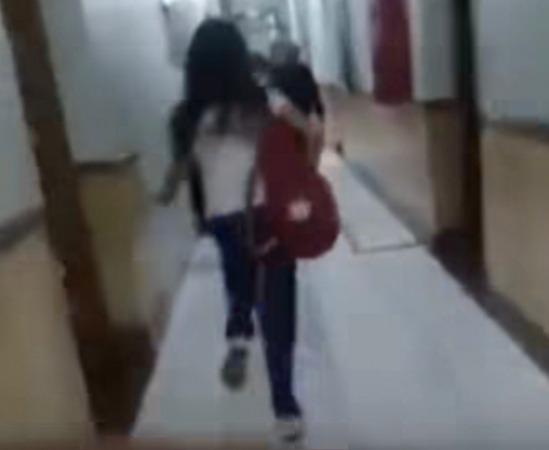Professora apaga luz e protege alunos durante ataque a tiros em escola
