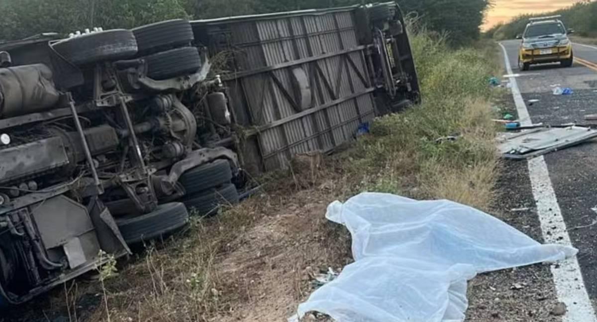 Acidente com ônibus de basquete deixa sete mortos