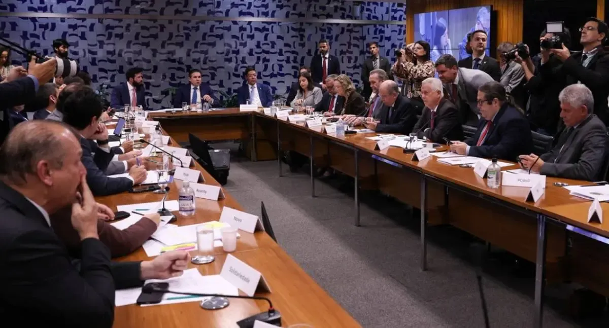 Governo retira urgência de PL que altera escala 6×1
