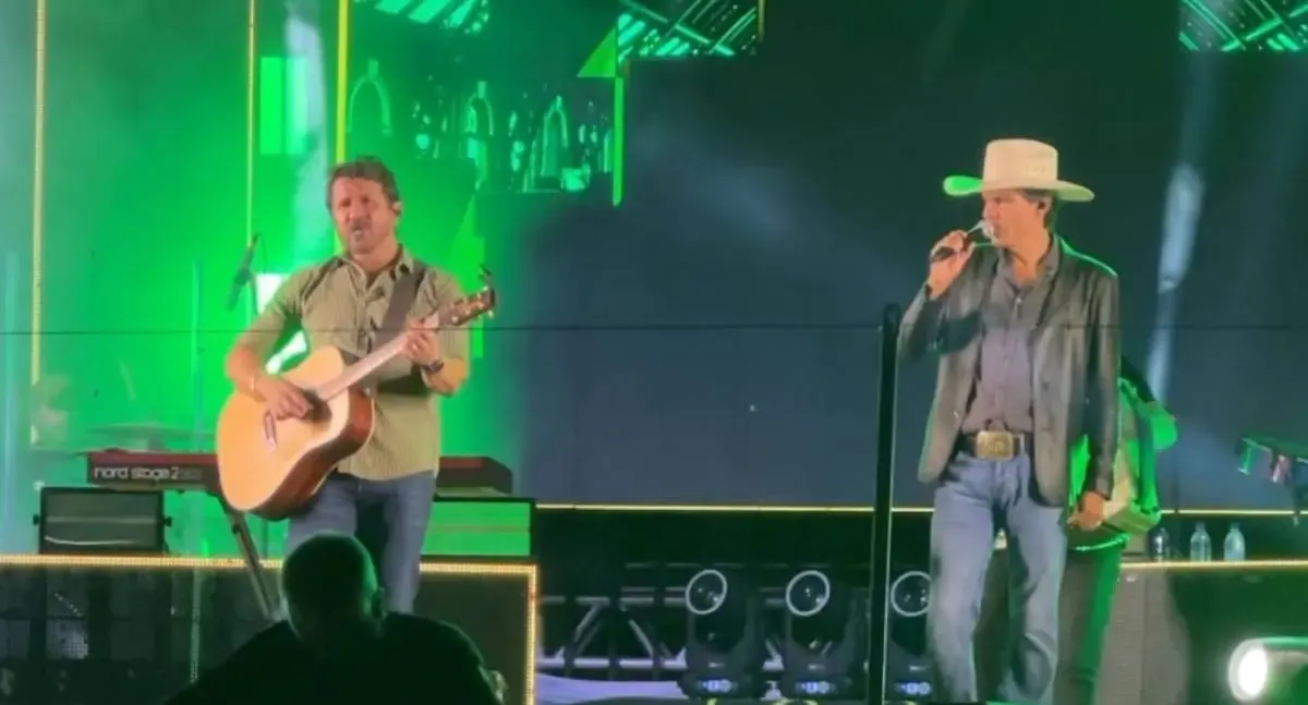 Jads & Jadson realizam show nacional em Cujubim durante a 14ª Expobim