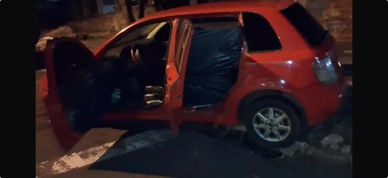 PF e PM/PR apreendem veículo com 10 mil maços de cigarros contrabandeados