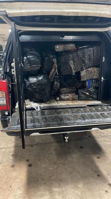 PF e PM/PR localizam mais de 370 kg de maconha no Paraná