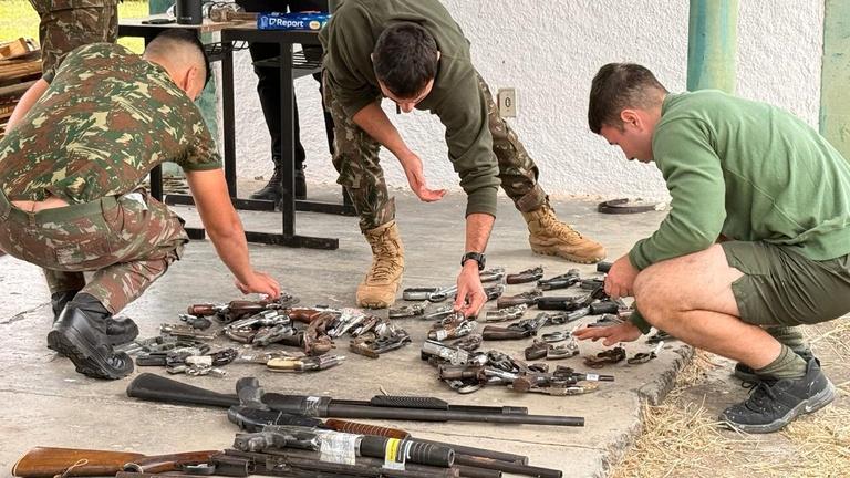 PF promove destruição de armas arrecadadas, cassadas e apreendidas em ações de combate ao crime