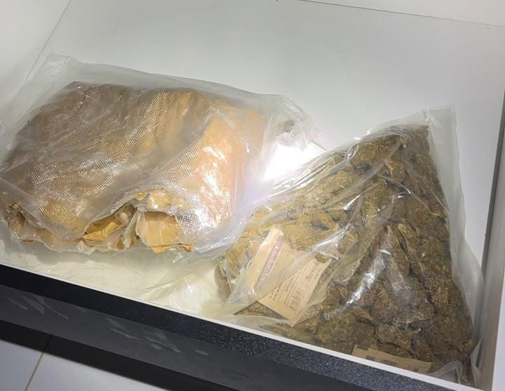 PF reprime tráfico interestadual de drogas por via postal