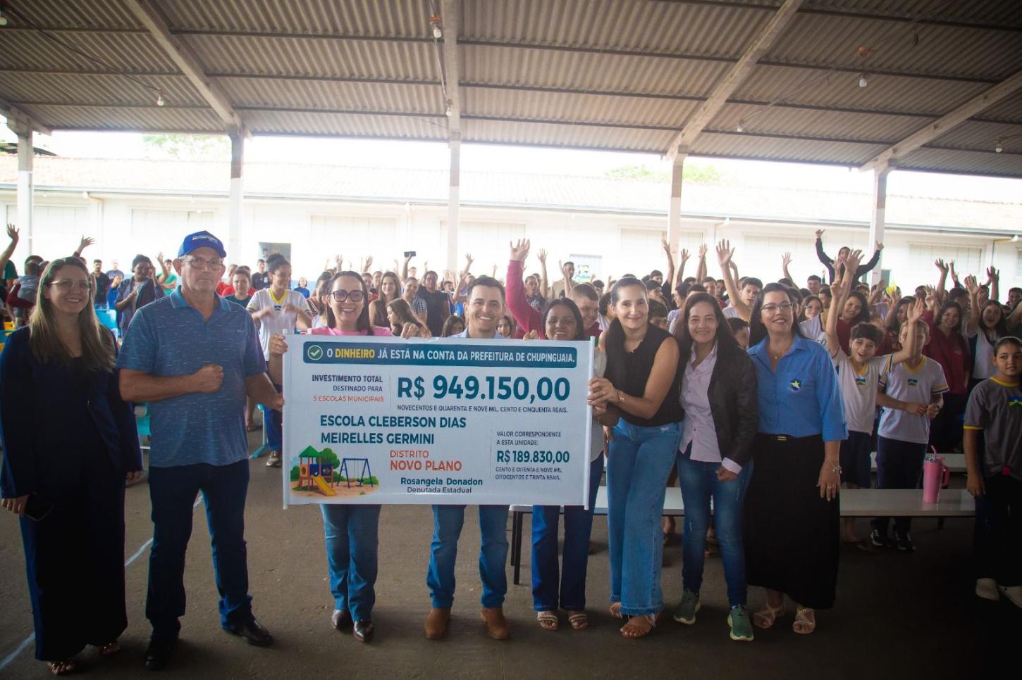 Rosangela Donadon visita escola de Novo Plano e anuncia quase R$ 1 milhão para playgrounds em Chupinguaia