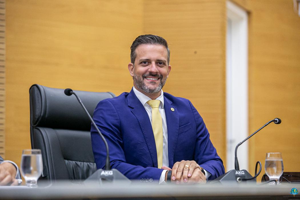 Seduc analisa possível redução de nota de corte em concurso público a pedido de parlamentar