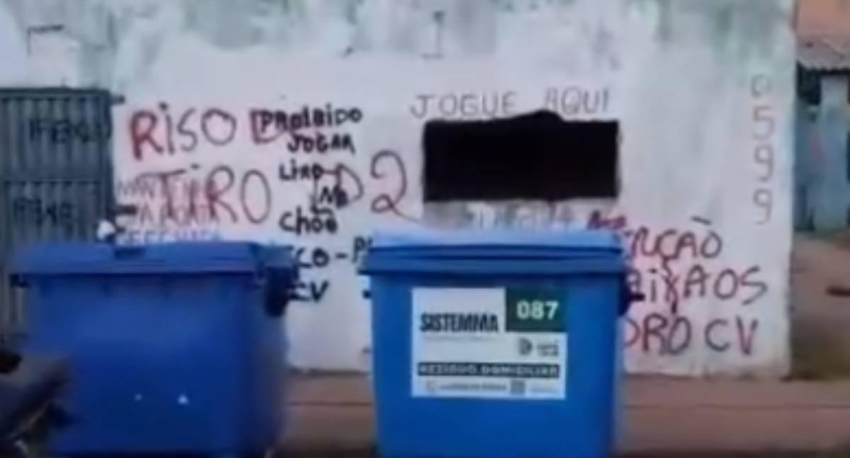 Apenados apagam pichações de facções em Porto Velho