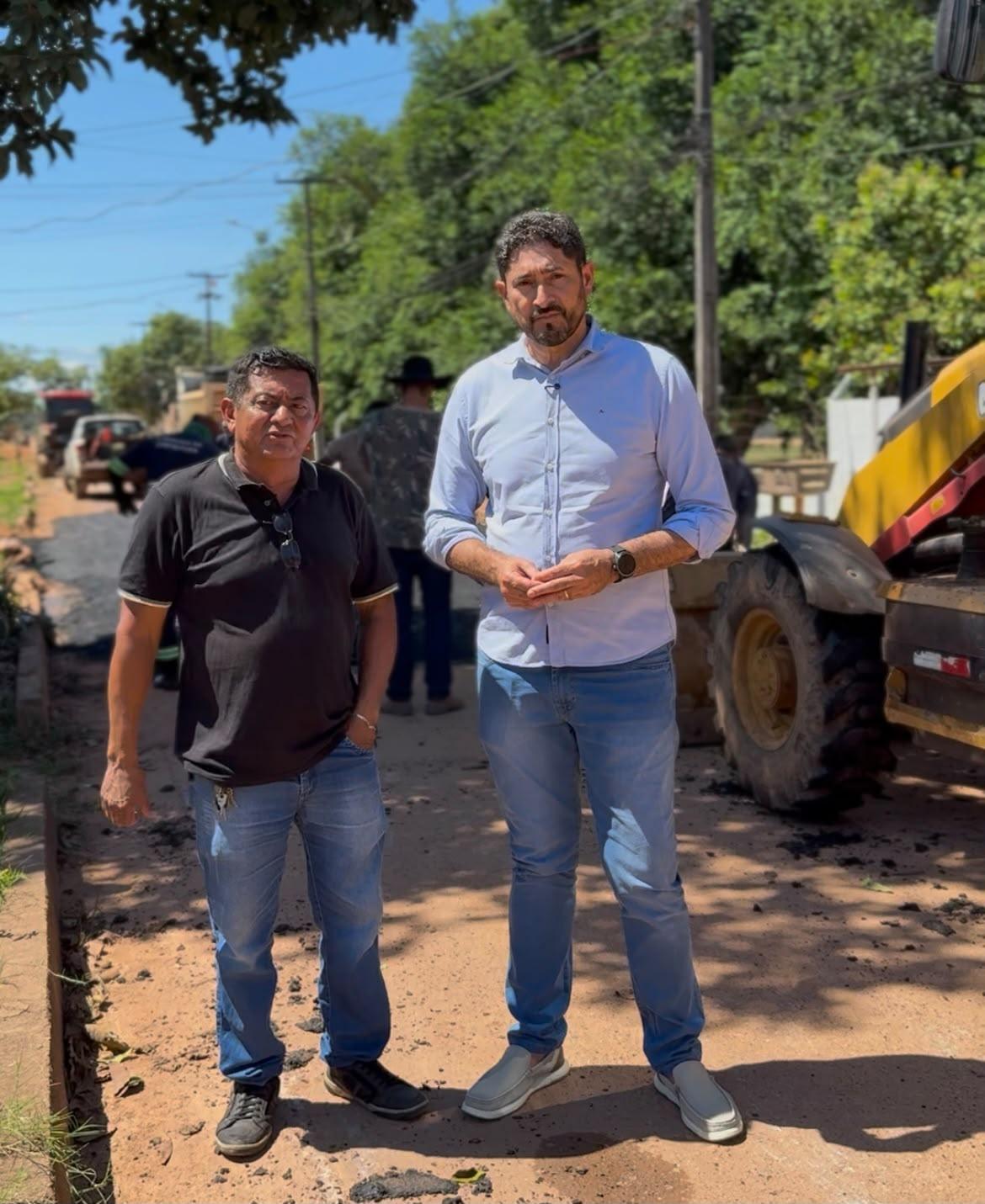 Atendendo Márcio Pacele, Prefeitura inicia operação tapa-buracos no Rosalina de Carvalho