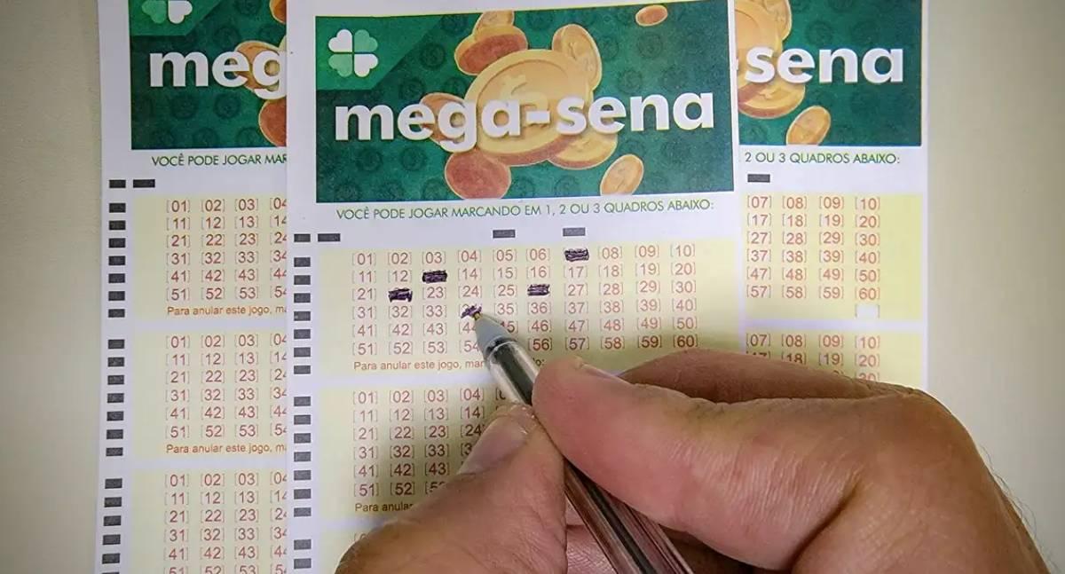 Prêmio da Mega-Sena acumula em 100 milhões de reais após sorteio sem acertadores