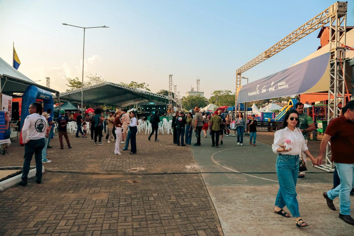 Agrotec vira programa em família e surpreende visitantes na primeira experiência