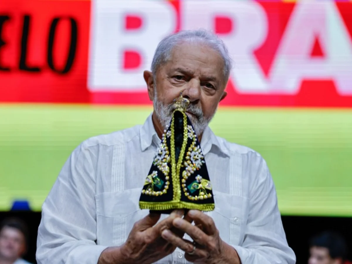 Lula apresenta aumento entre católicos e evangélicos, segundo Quaest