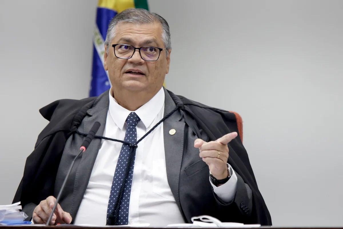 Ministro Flávio Dino manda Andrei Rodrigues voltar para chefia da PF