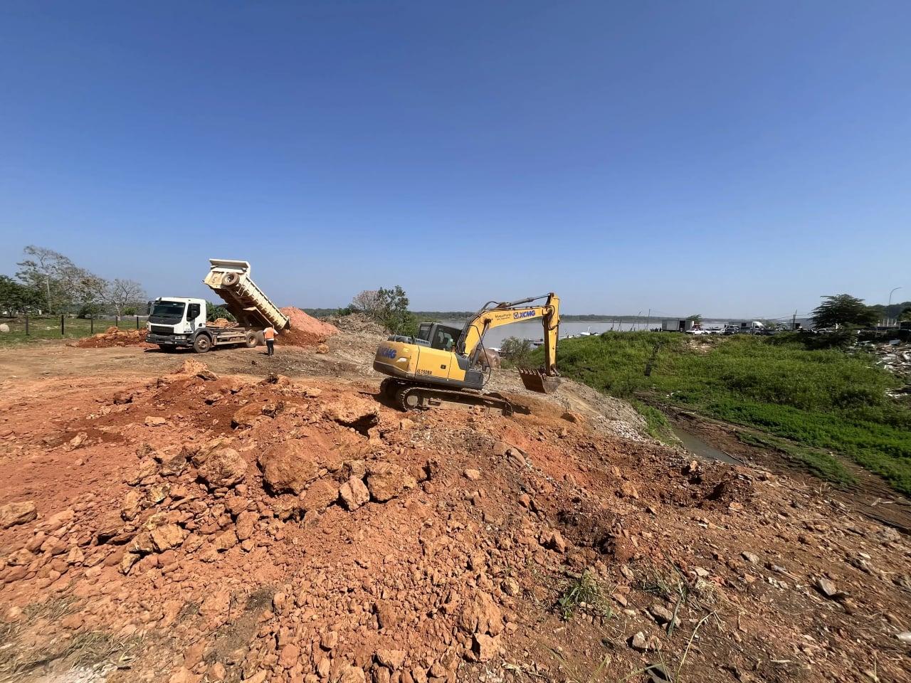 Obras avançam no canal Santa Bárbara com instalação de novas manilhas no Cai N’Água