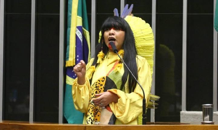 Prazo para repasse de recursos a candidaturas de mulheres negras e indígenas é aprovado pela comissão