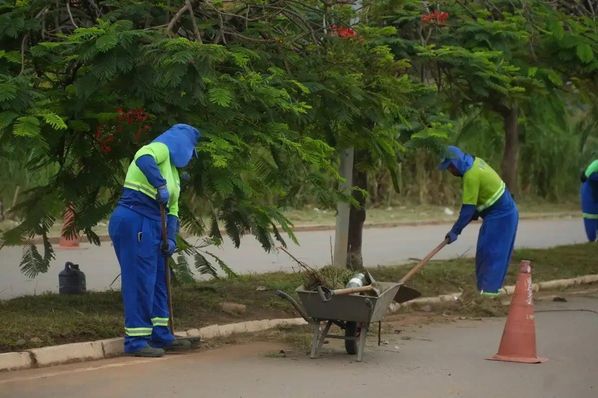 Semana termina com equipes de limpeza em diferentes pontos de Porto Velho