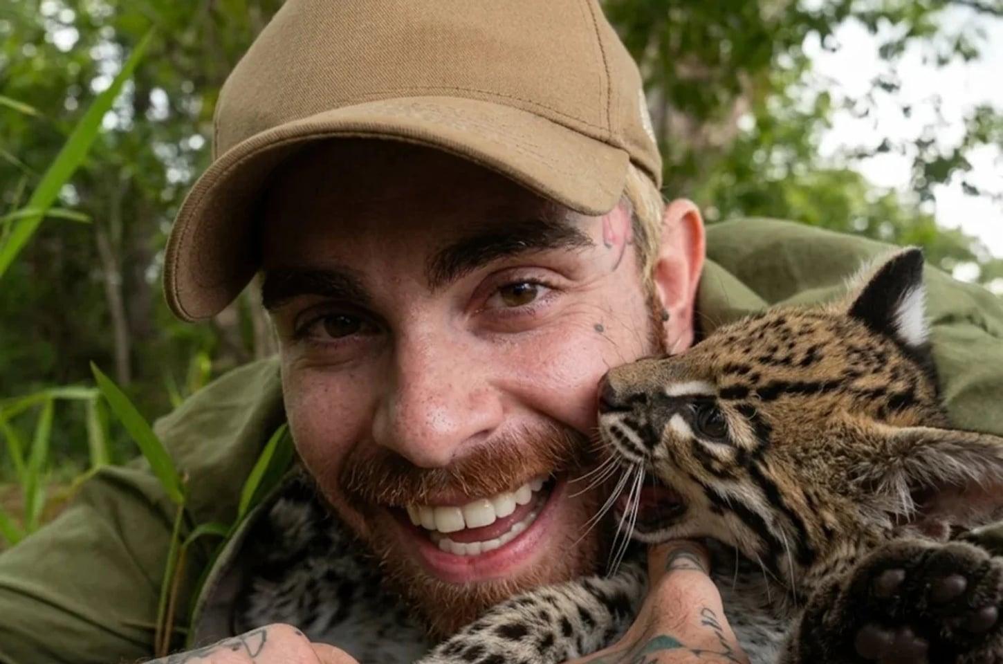 Vini Biólogo é acusado de calote em pacotes de viagem para a Amazônia