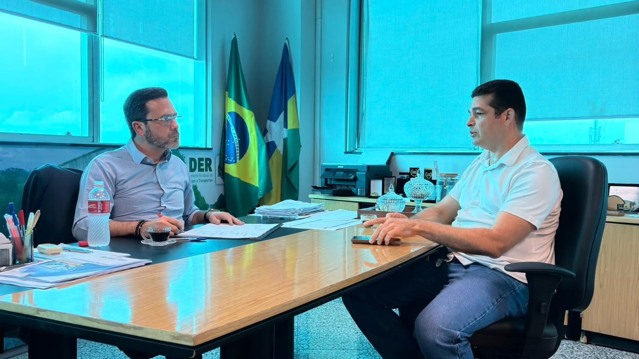 Adalto de Bandeirantes se reúne com diretor do DER/RO para tratar da recuperação de estradas rurais nos distritos de Porto Velho