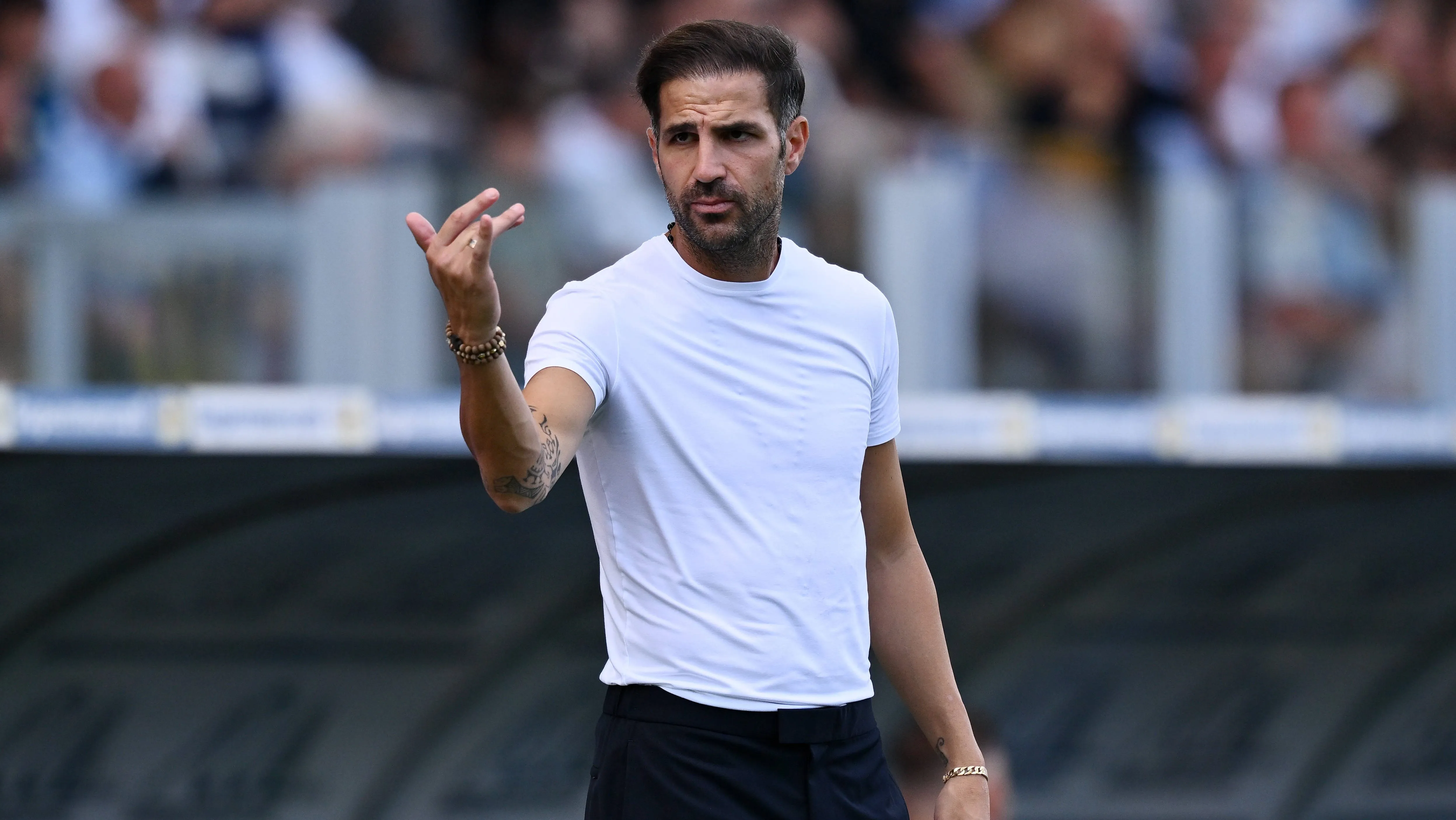 ‘Ele jogou 90 minutos lesionado’: Fàbregas critica seleção da Itália por atrapalhar Como