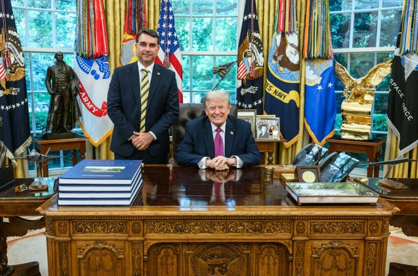 Governo Trump confirma emissão de vistos para Flávio Bolsonaro e família