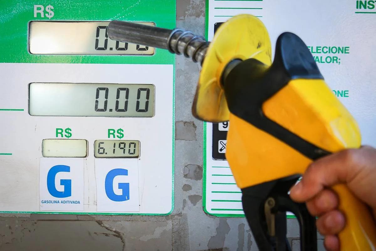 Governo zera impostos federais da gasolina por 30 dias