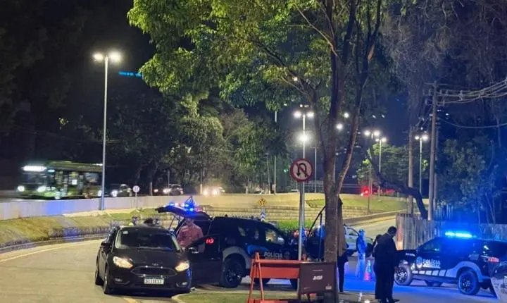 Casamento de filho de Moraes tem rua fechada e atrito com empresário