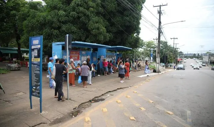 Dois novos pontos de ônibus serão entregues na capital após décadas de abandono