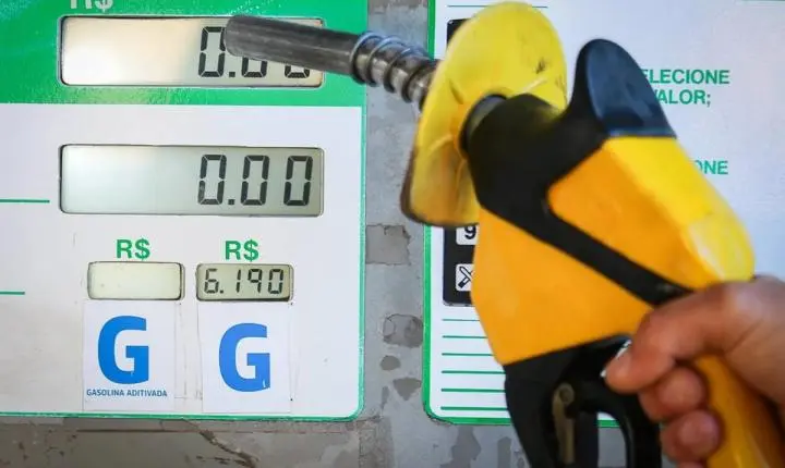 Governo zera impostos federais da gasolina por 30 dias