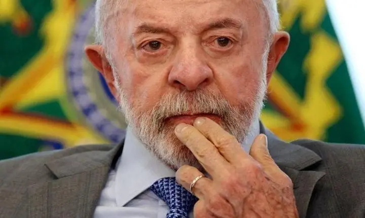 Lula vê afastamento de Andrei como indevido, mas pede cautela sobre reação
