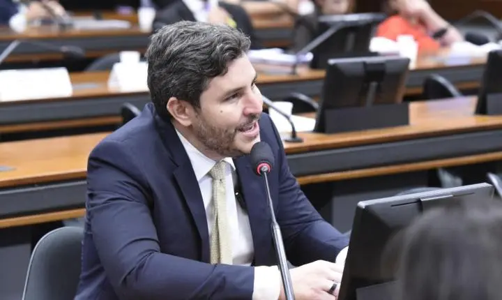 Maurício Carvalho garante avanço da PEC da Transposição na CCJ