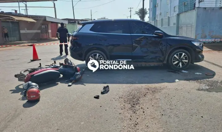 Motociclista fica em estado grave após ser atingido por carro elétrico na zona norte