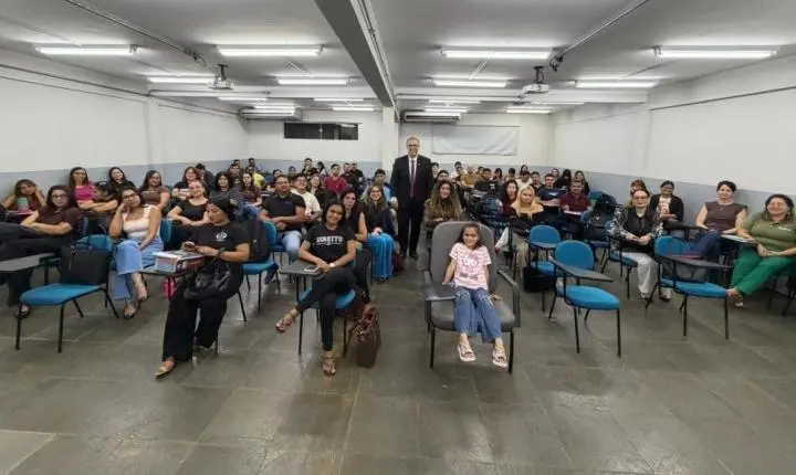 MPRO promove debate sobre consumo consciente e sustentabilidade com estudantes de Direito