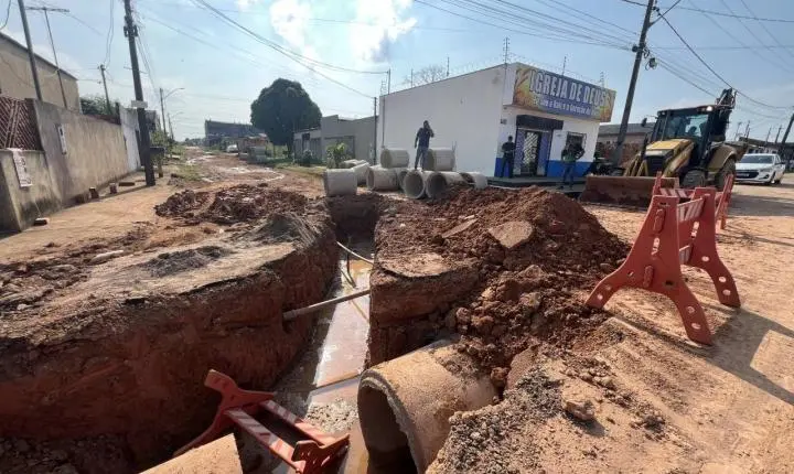 Obra de drenagem combate alagamentos e transforma rotina de moradores no Cidade do Lobo