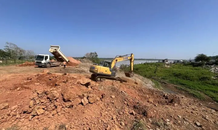 Obras avançam no canal Santa Bárbara com instalação de novas manilhas no Cai N’Água