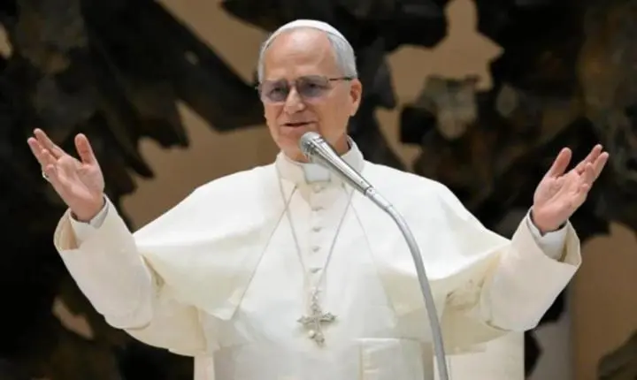 Papa Leão XIV é diagnosticado com câncer e retira parte de pulmão