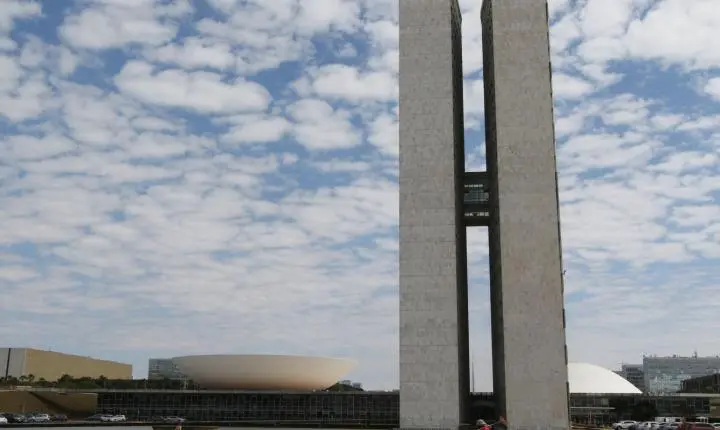Perfil mais conservador deve mudar agenda do Congresso, diz professor