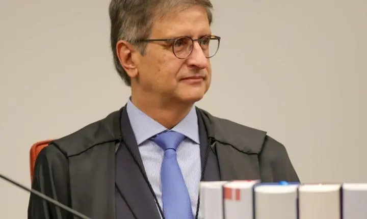 PGR se manifesta contra acesso a registros de Vorcaro no Senado
