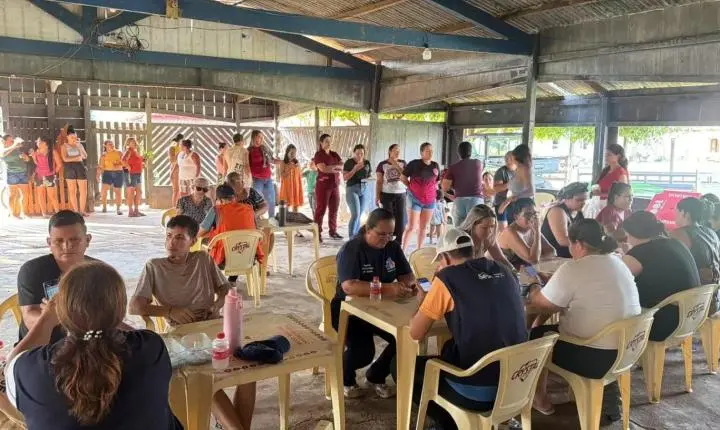 Prefeitura leva mais de 7 mil kits de roupas a comunidades do Baixo Madeira
