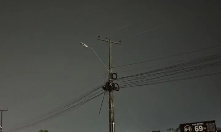 Trecho da Rua João Paulo I tem iluminação revitalizada após pedido do vereador Edimilson Dourado