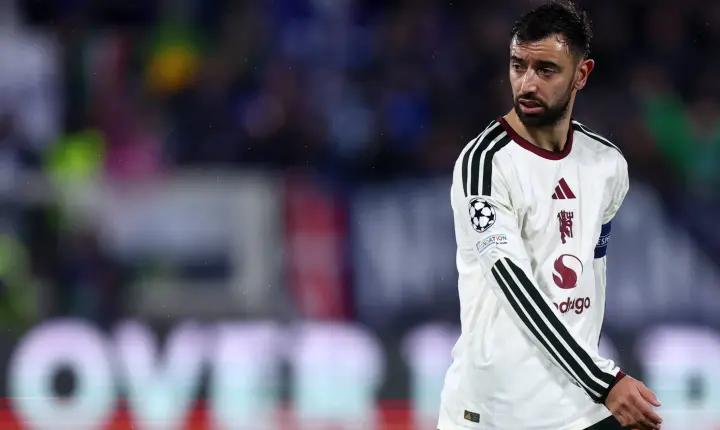 Carrick não garante braçadeira a Bruno Fernandes após críticas públicas ao United