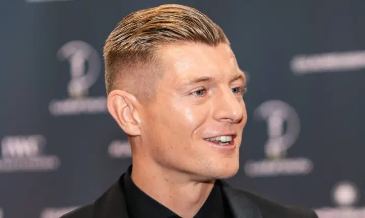 ‘Isso mudou e preciso elogiar’: Kroos reconhece mérito do novo Real Madrid contra Barcelona